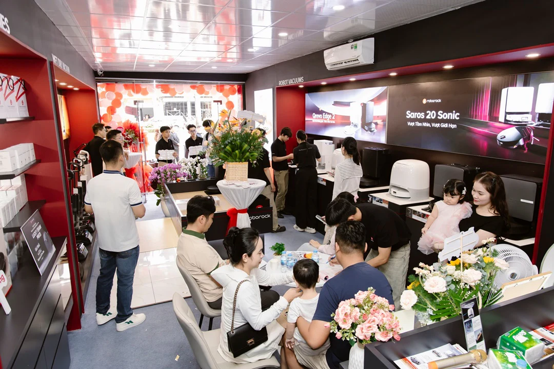 Roborock Authorized Store Cần Thơ chính thức khai trương, tăng trải nghiệm mua sắm cho khách hàng miền Tây 24 Tại cửa hàng Cần Thơ, bạn sẽ được mua sản phẩm với giá tốt